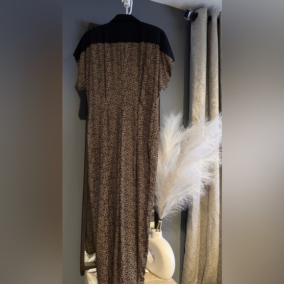 Casual Corner Black and Cream Patterned Blouse - Picture 5 of 5